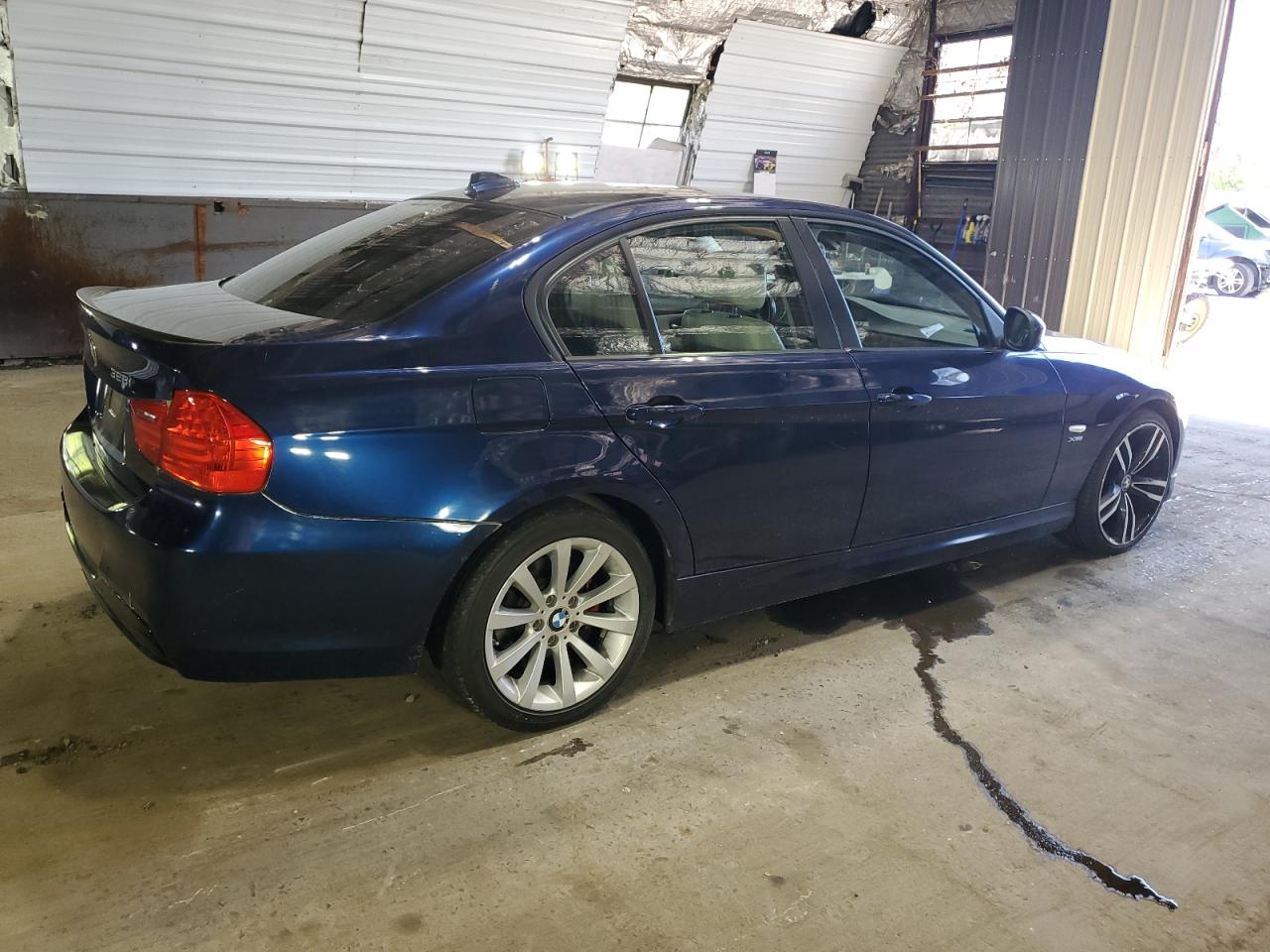 WBAPK5G50BNN29961 2011 BMW 328 Xi Sulev