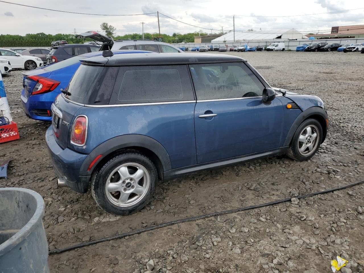 WMWMF3C53ATZ66414 2010 Mini Cooper