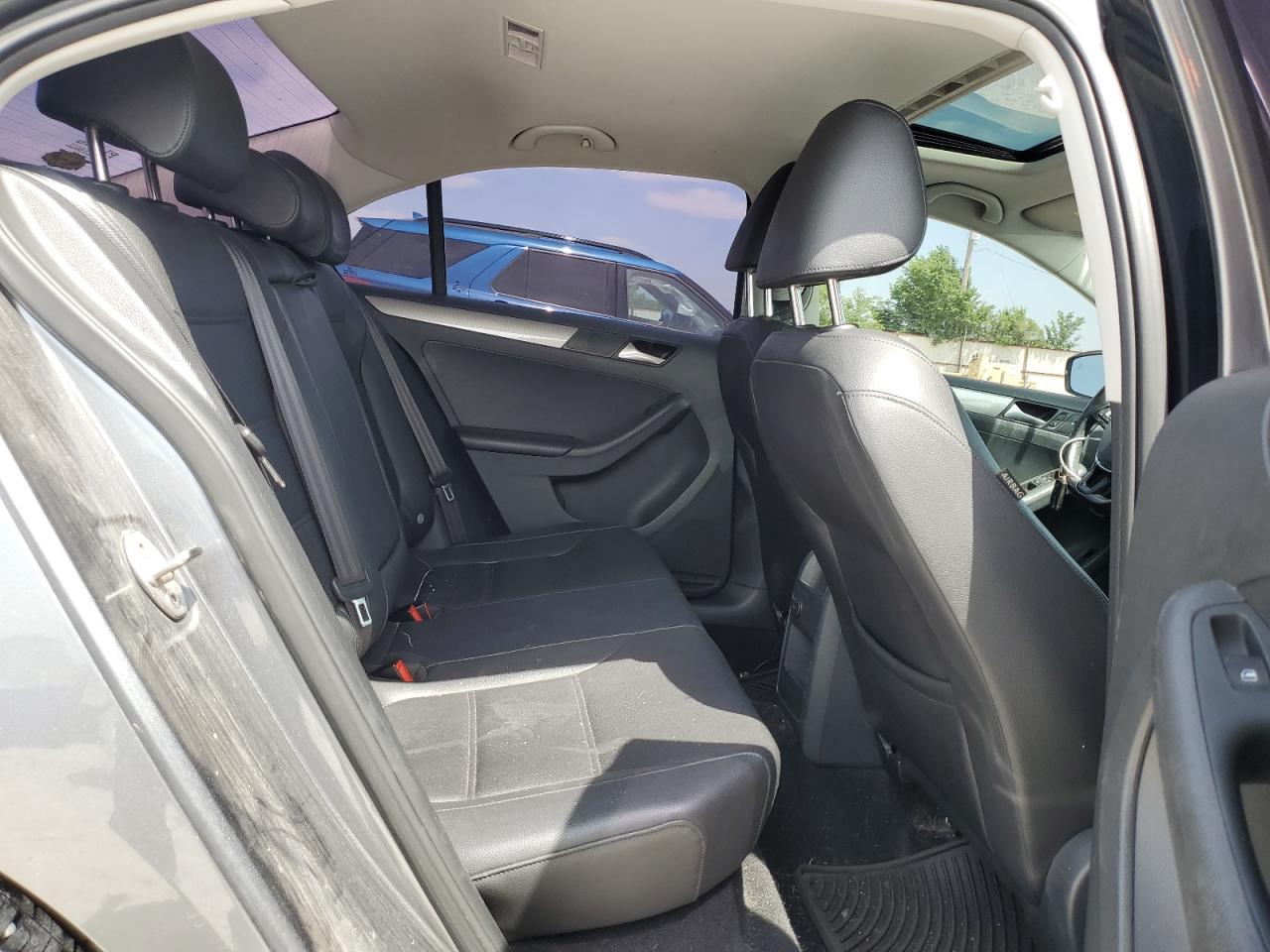 3VWDB7AJ1HM281677 2017 Volkswagen Jetta Se