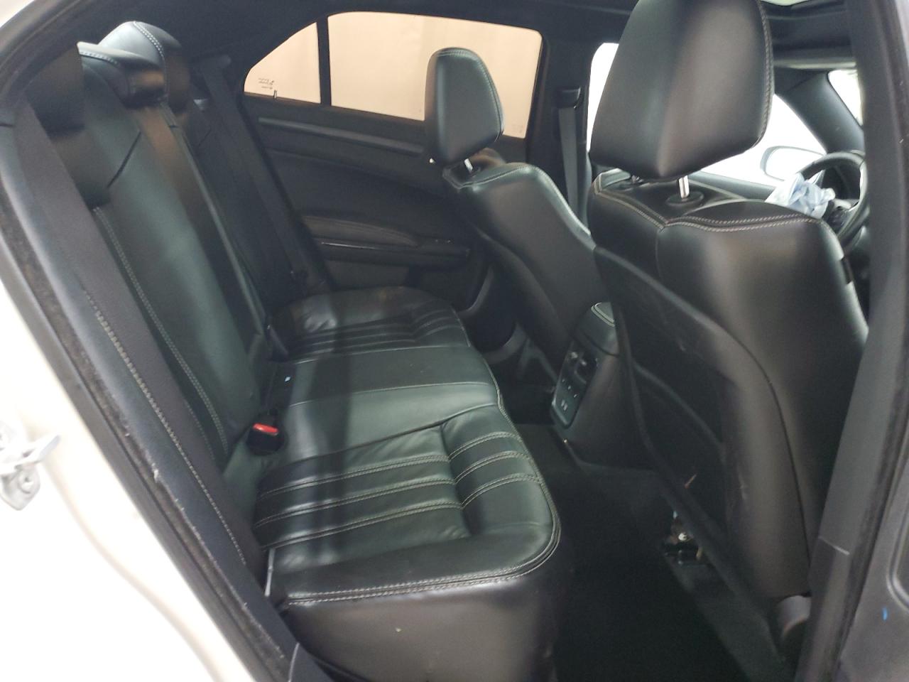 2C3CCABG5GH230048 2016 Chrysler 300 S