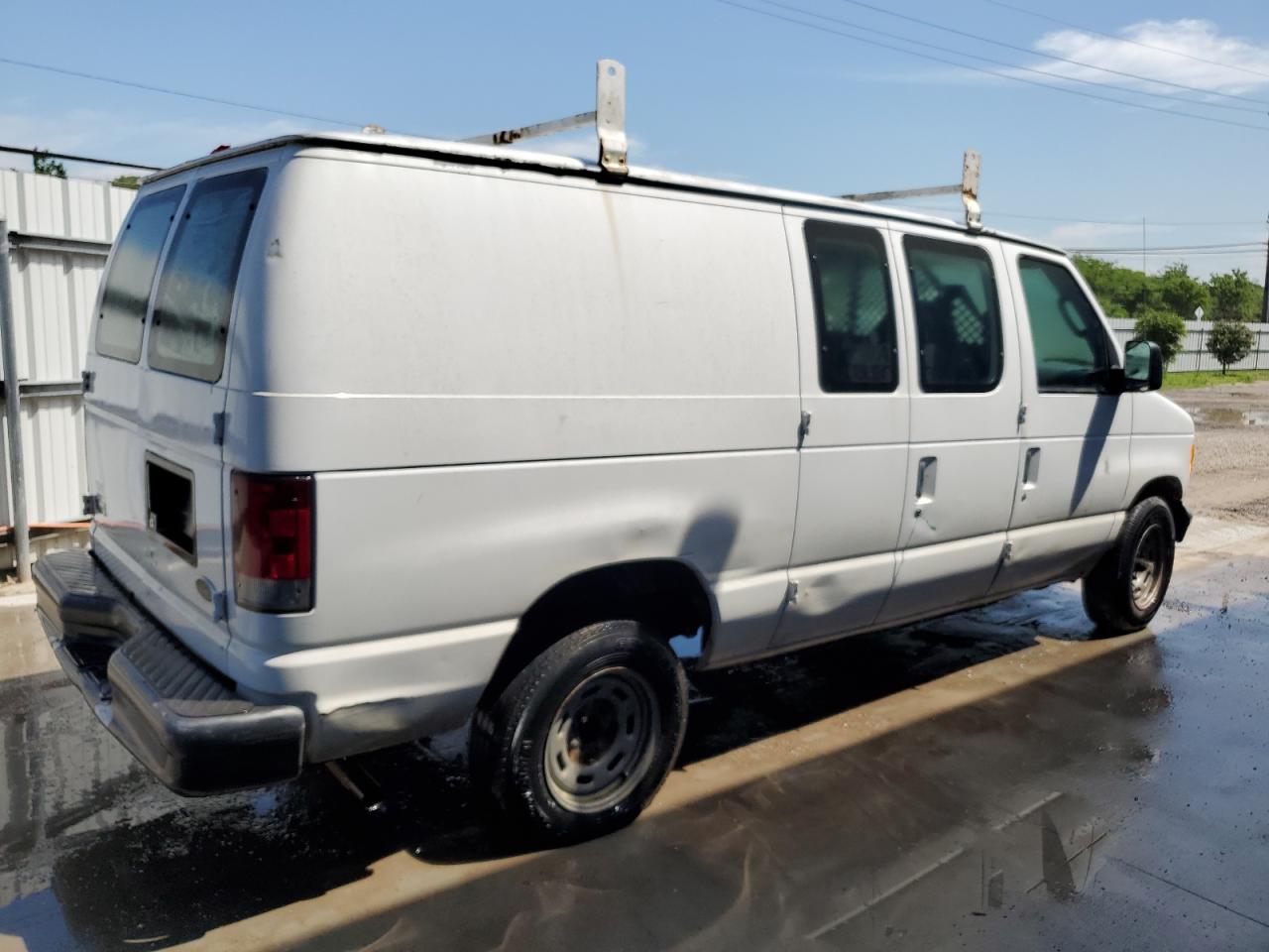 1FTRE14W35HB03886 2005 Ford Econoline E150 Van