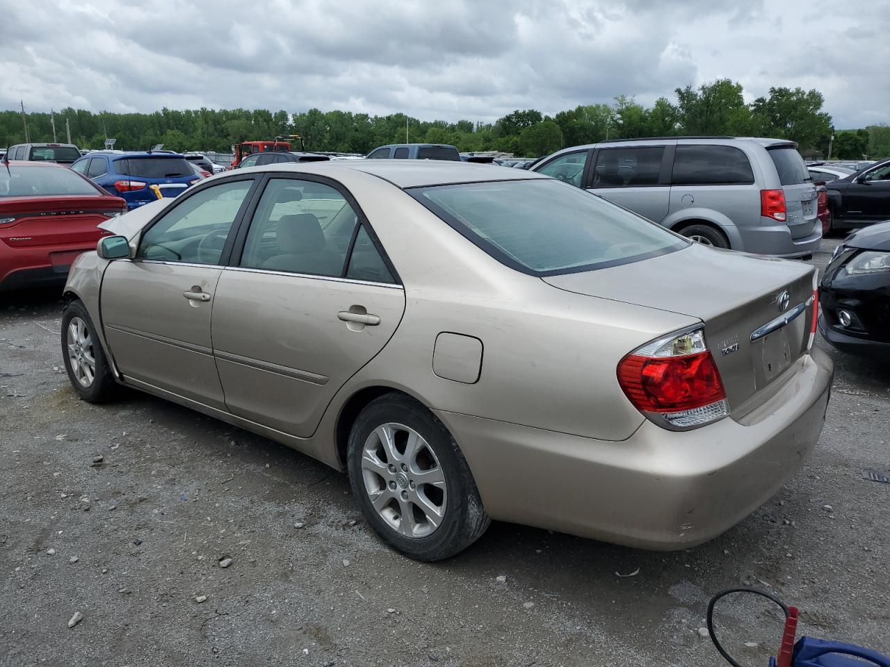 JTDBE32K853037040 2005 Toyota Camry Le