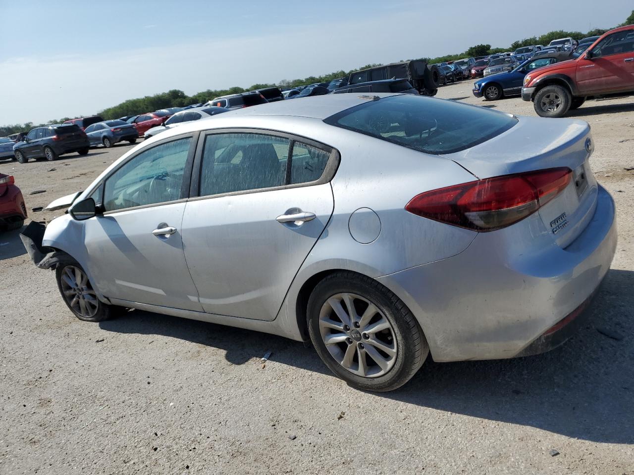 3KPFL4A73HE008133 2017 Kia Forte Lx