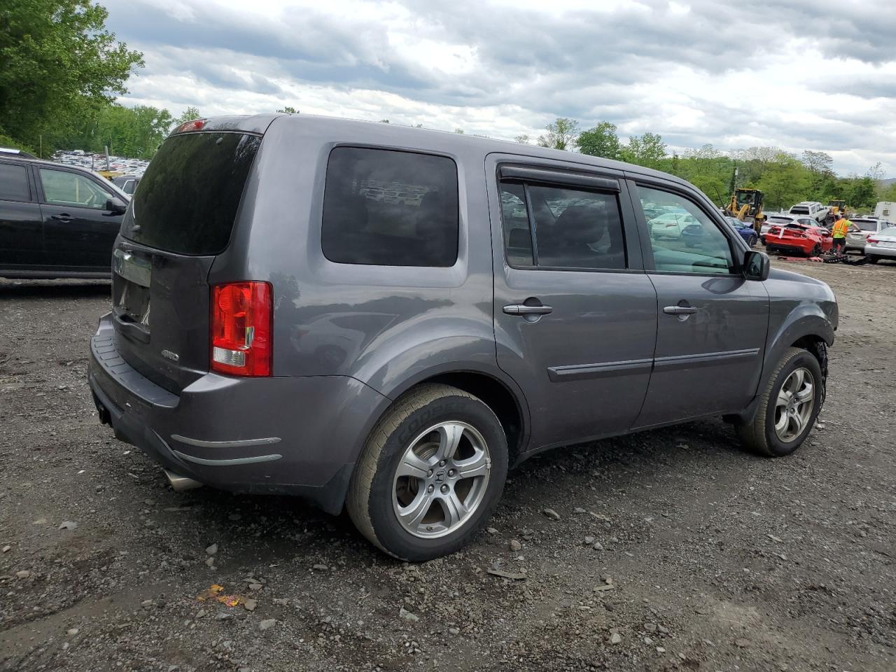 5FNYF4H42FB070996 2015 Honda Pilot Ex