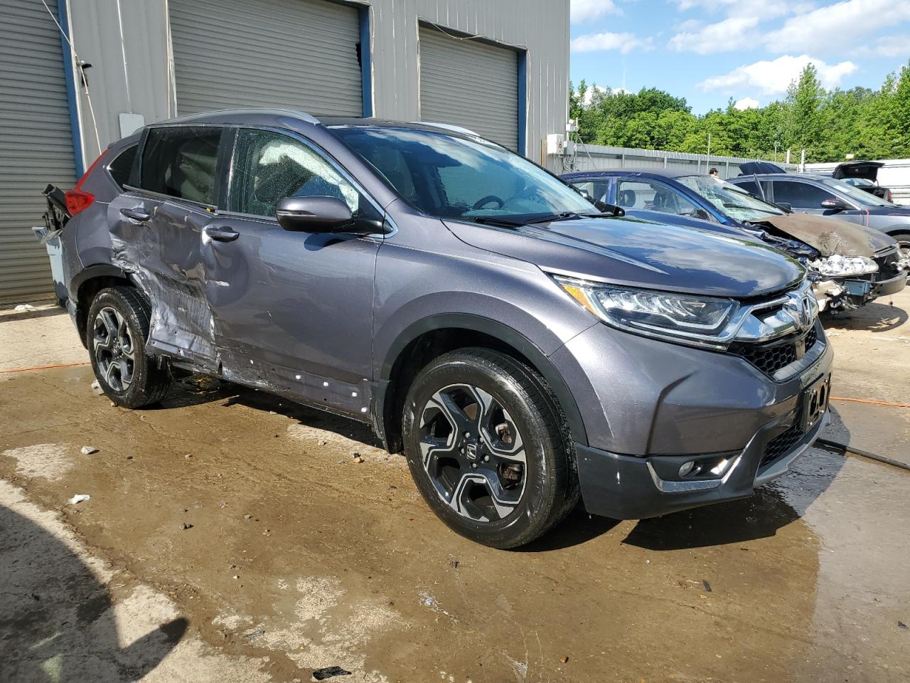 2018 Honda Cr-V Touring vin: 7FARW2H96JE082389