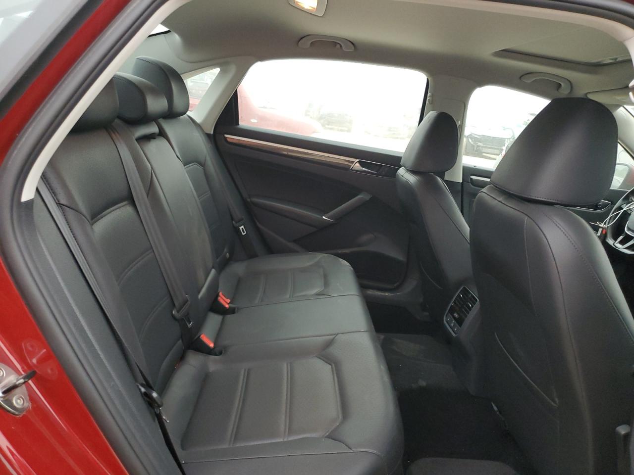 1VWGT7A30HC060665 2017 Volkswagen Passat Se