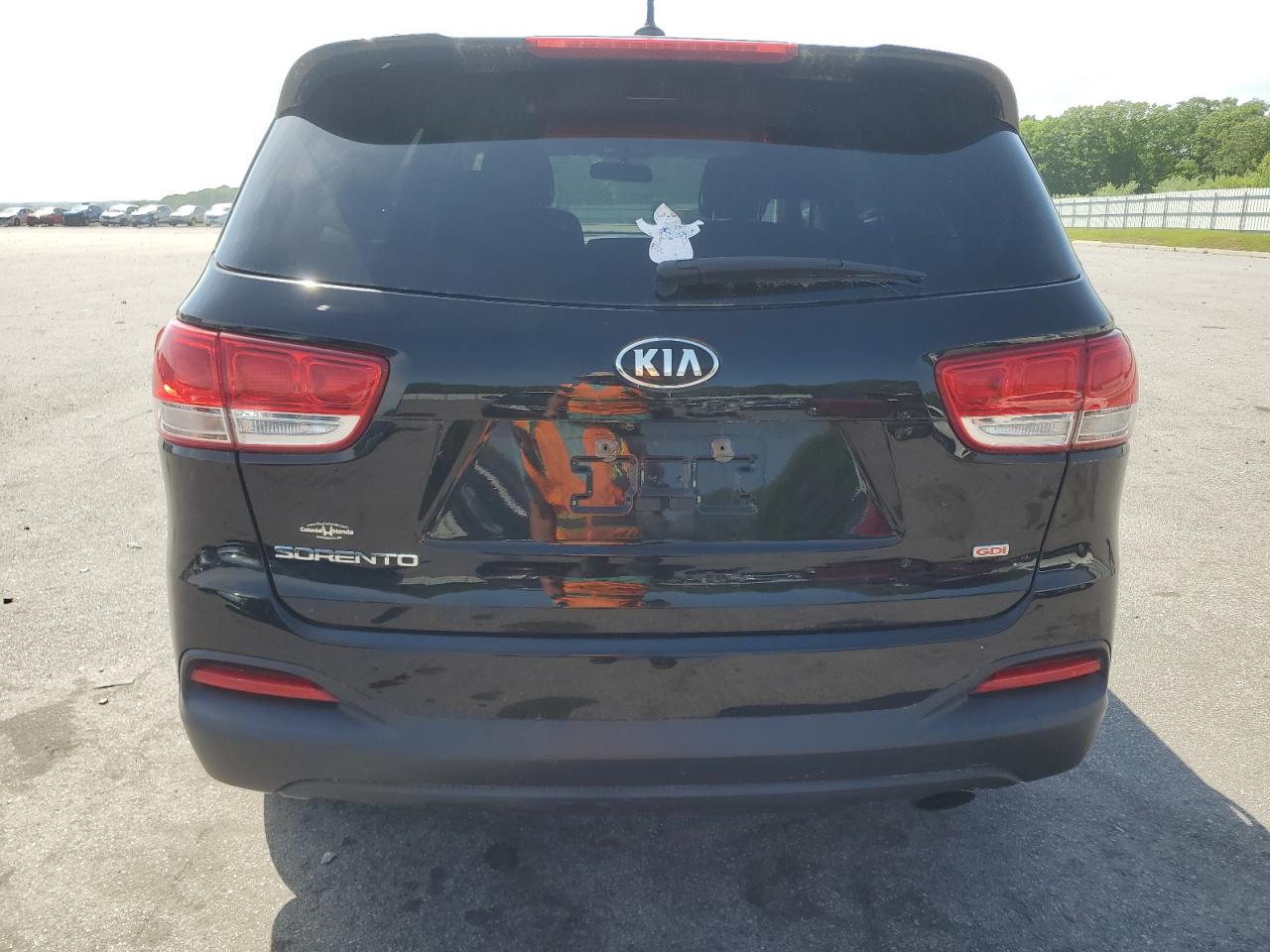 5XYPG4A31GG158698 2016 Kia Sorento Lx