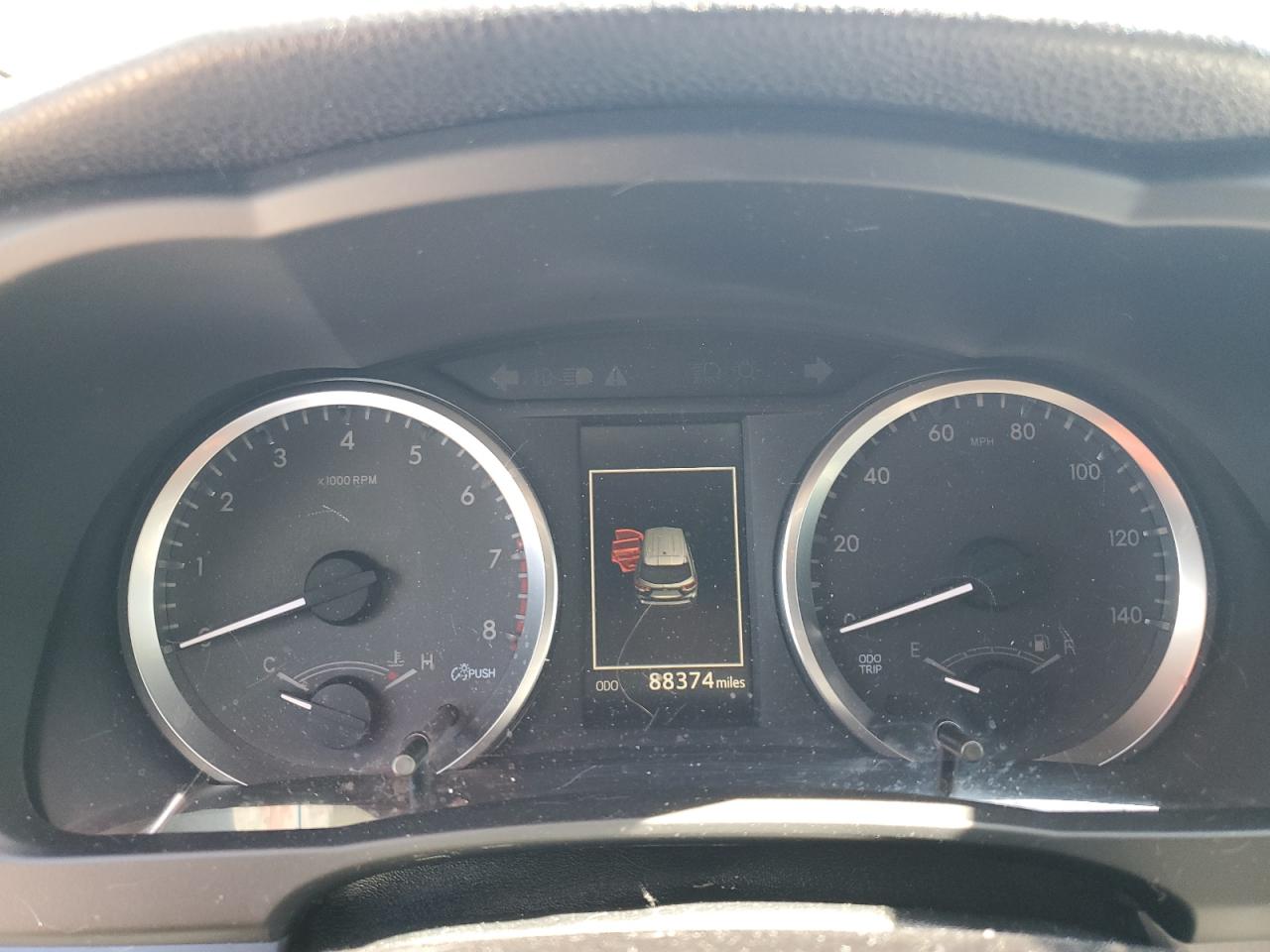 5TDZZRFH4HS232589 2017 Toyota Highlander Le