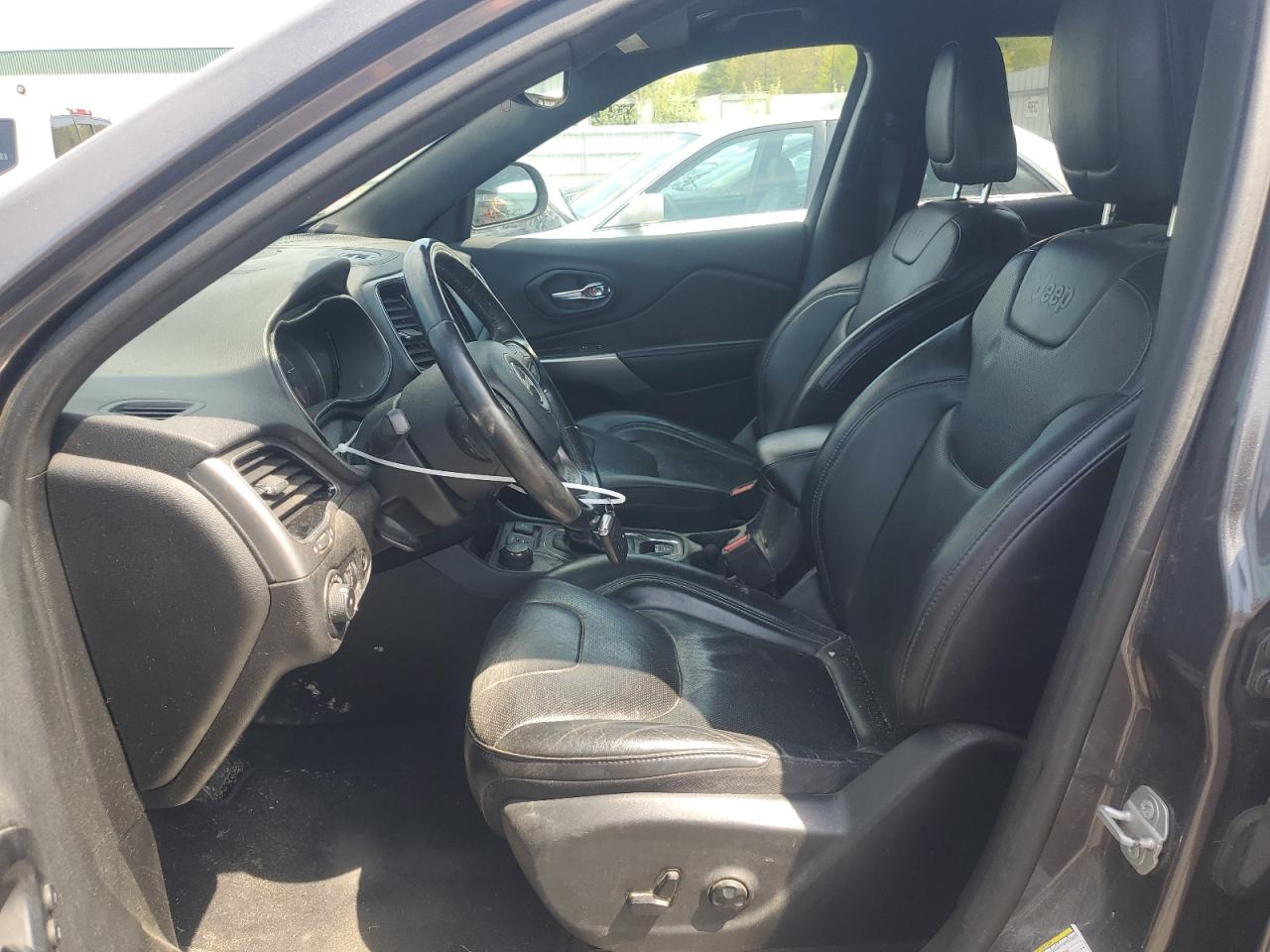 1C4PJMDX2KD354477 2019 Jeep Cherokee Limited