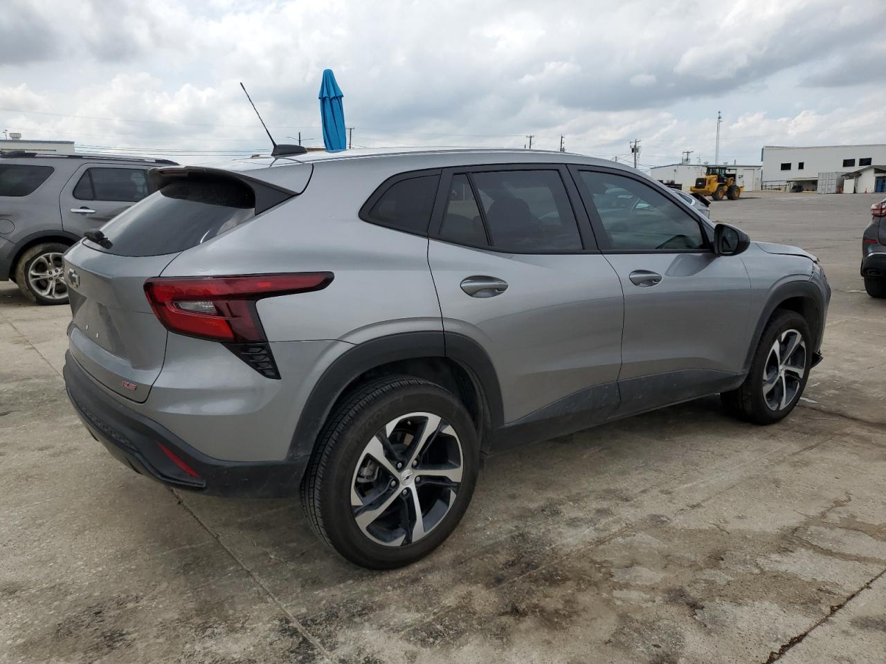 KL77LGE24RC018194 CHEVROLET TRAX 1RS 2024