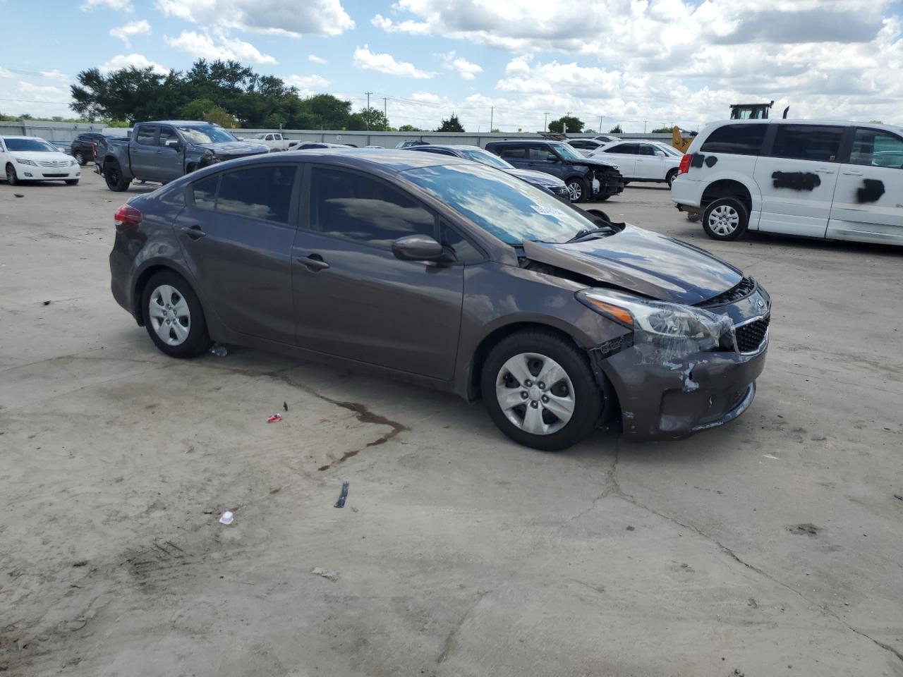 2017 Kia Forte Lx vin: 3KPFK4A74HE152132