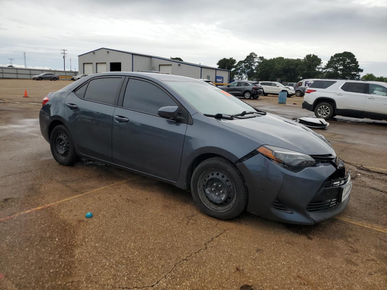VIN: 5YFBURHE0KP890672 2019 TOYOTA COROLLA