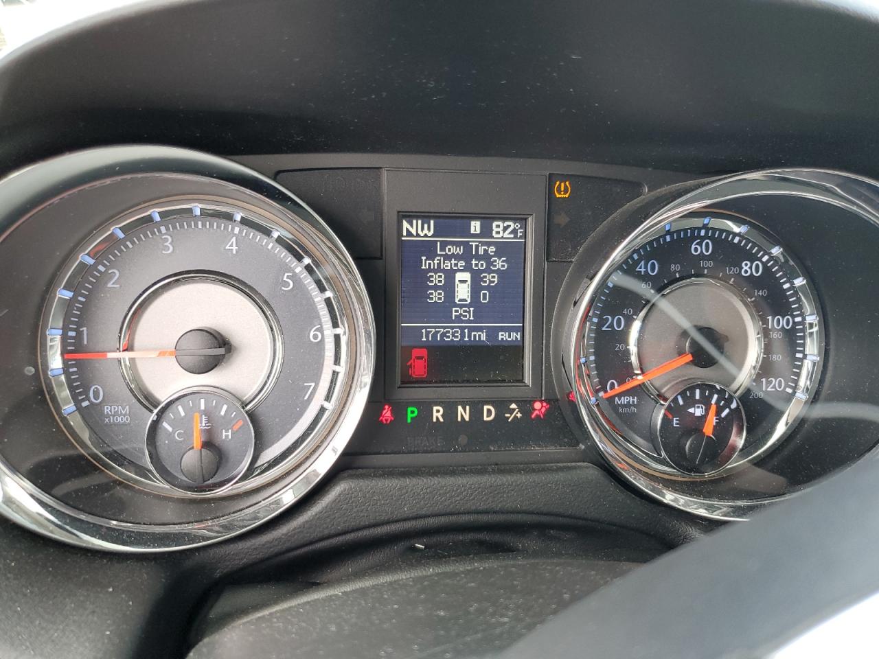 2C4RC1CG2ER371980 2014 Chrysler Town & Country Touring L