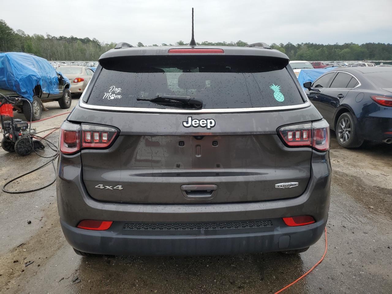 3C4NJDBB6JT169260 2018 Jeep Compass Latitude