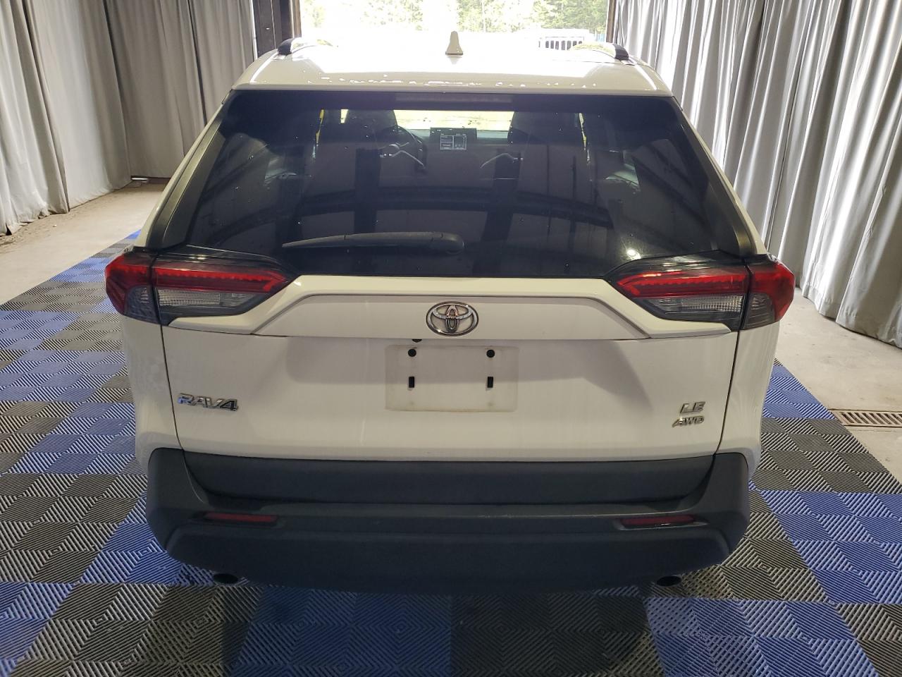 2019 Toyota Rav4 Le vin: 2T3F1RFVXKW058601