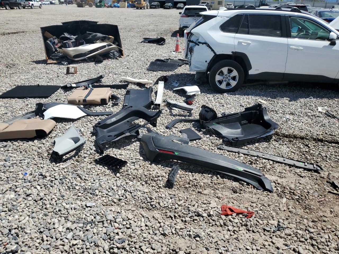 2T3RWRFV9LW080380 2020 Toyota Rav4 Xle