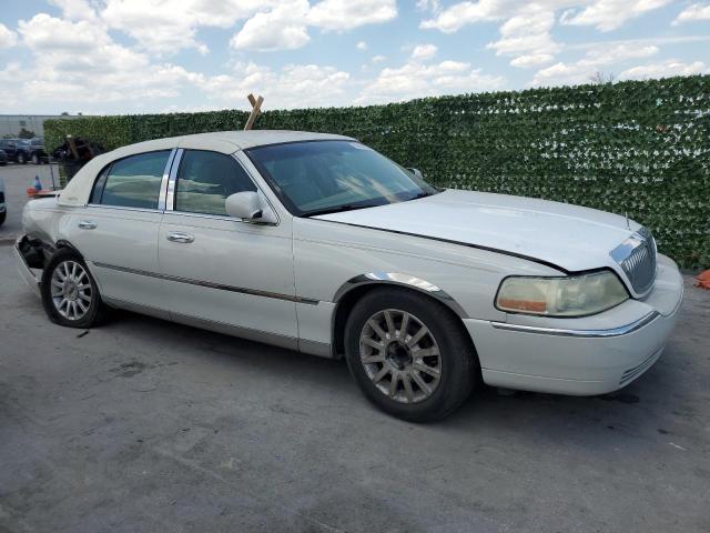 2007 Lincoln Town Car Signature VIN: 1LNHM81V97Y604850 Lot: 56561254