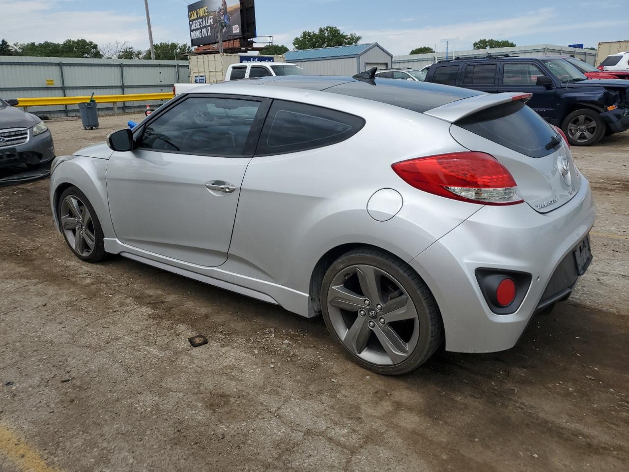 Lot #3025986991 2013 HYUNDAI VELOSTER T