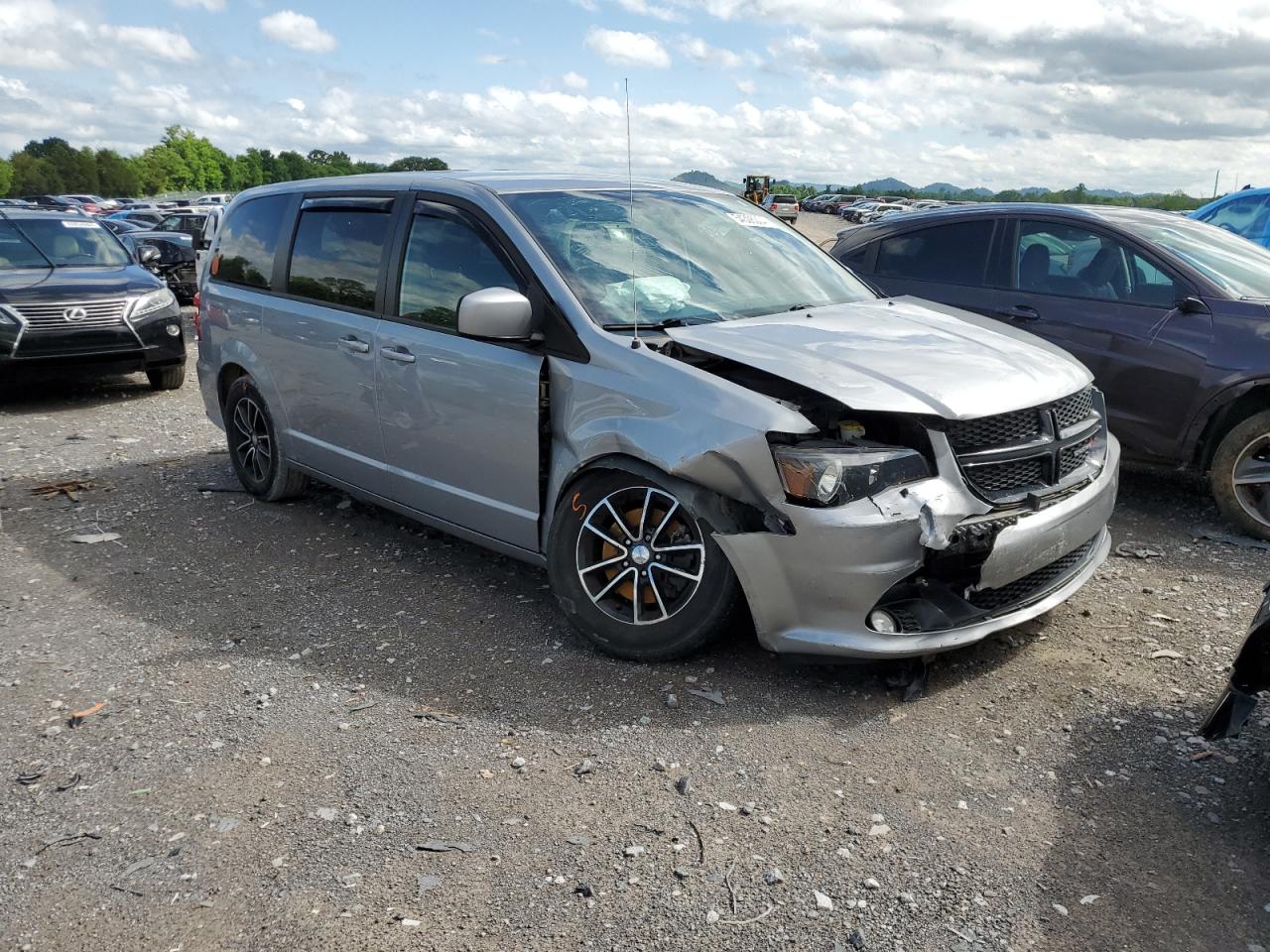 2C4RDGBG8JR200808 2018 Dodge Grand Caravan Se