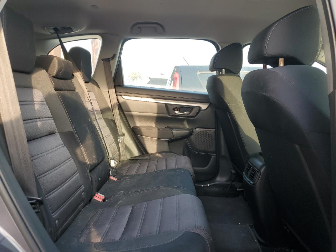 2018 Honda Cr-V Lx vin: 2HKRW5H3XJH423853