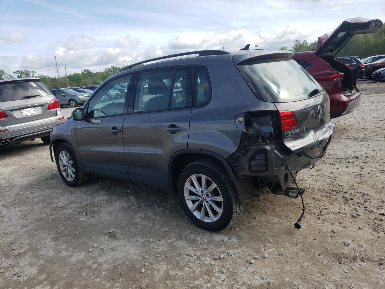 WVGBV7AX5HK053478 2017 Volkswagen Tiguan S