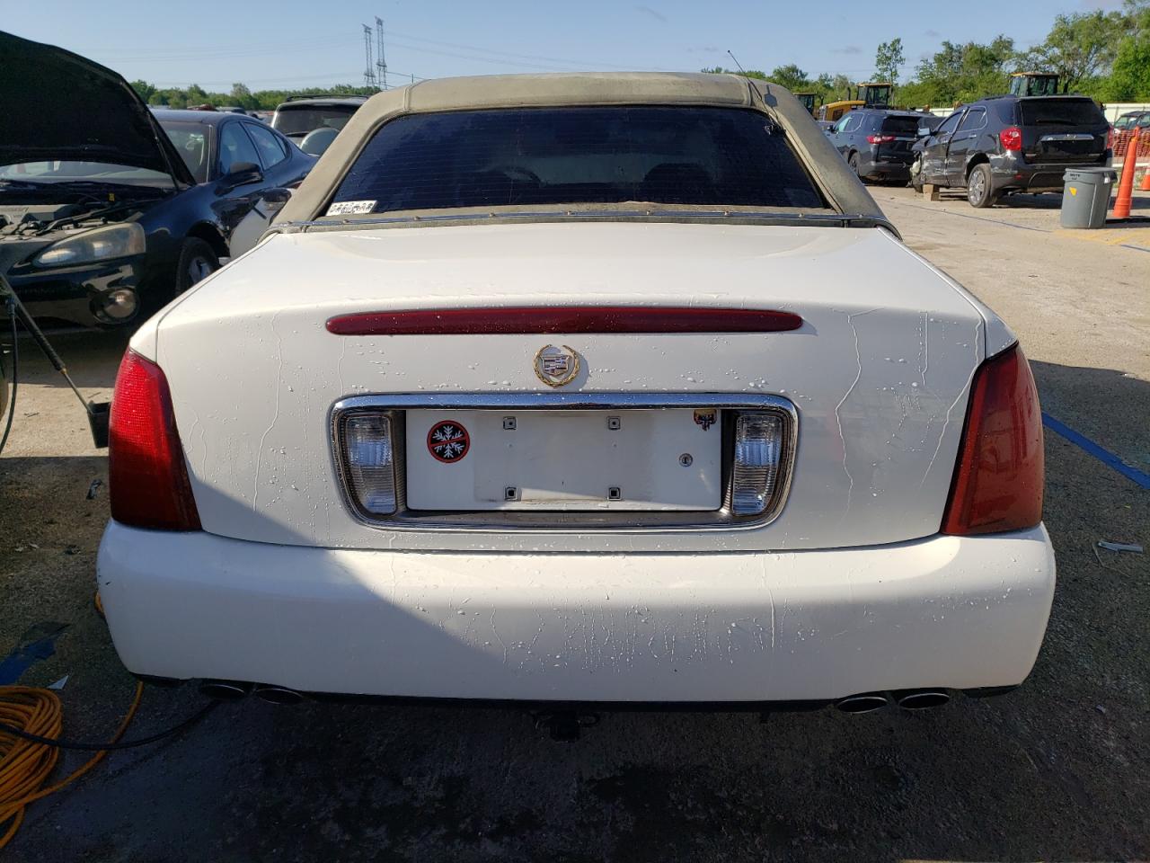 1G6KD54Y52U220131 2002 Cadillac Deville