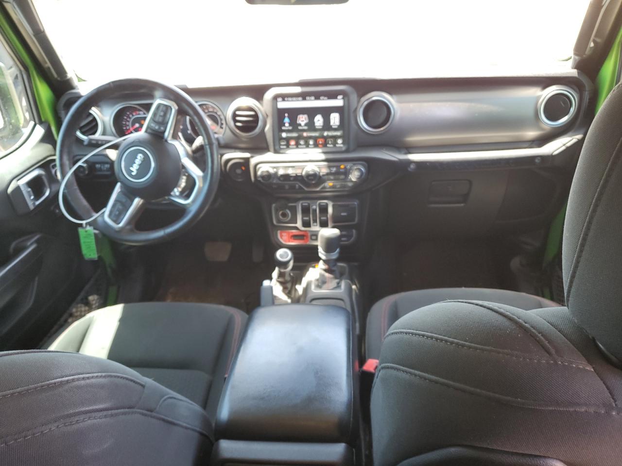 1C4HJXFN1KW677988 2019 Jeep Wrangler Unlimited Rubicon