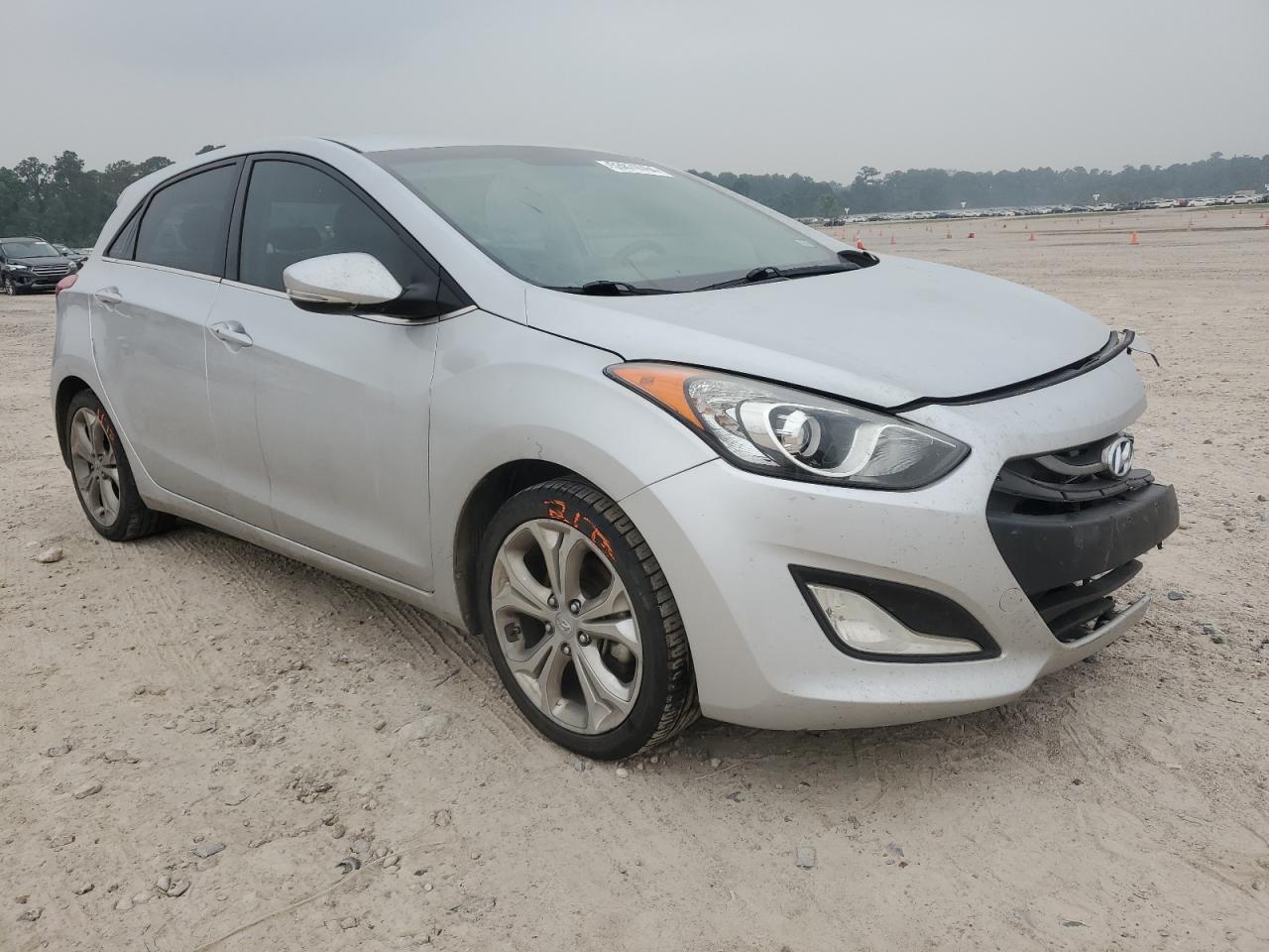 2014 Hyundai Elantra Gt vin: KMHD35LH7EU220867