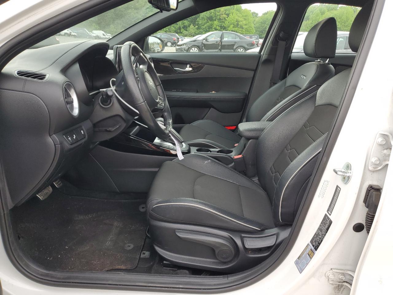 3KPF54AD9NE498105 2022 Kia Forte Gt Line