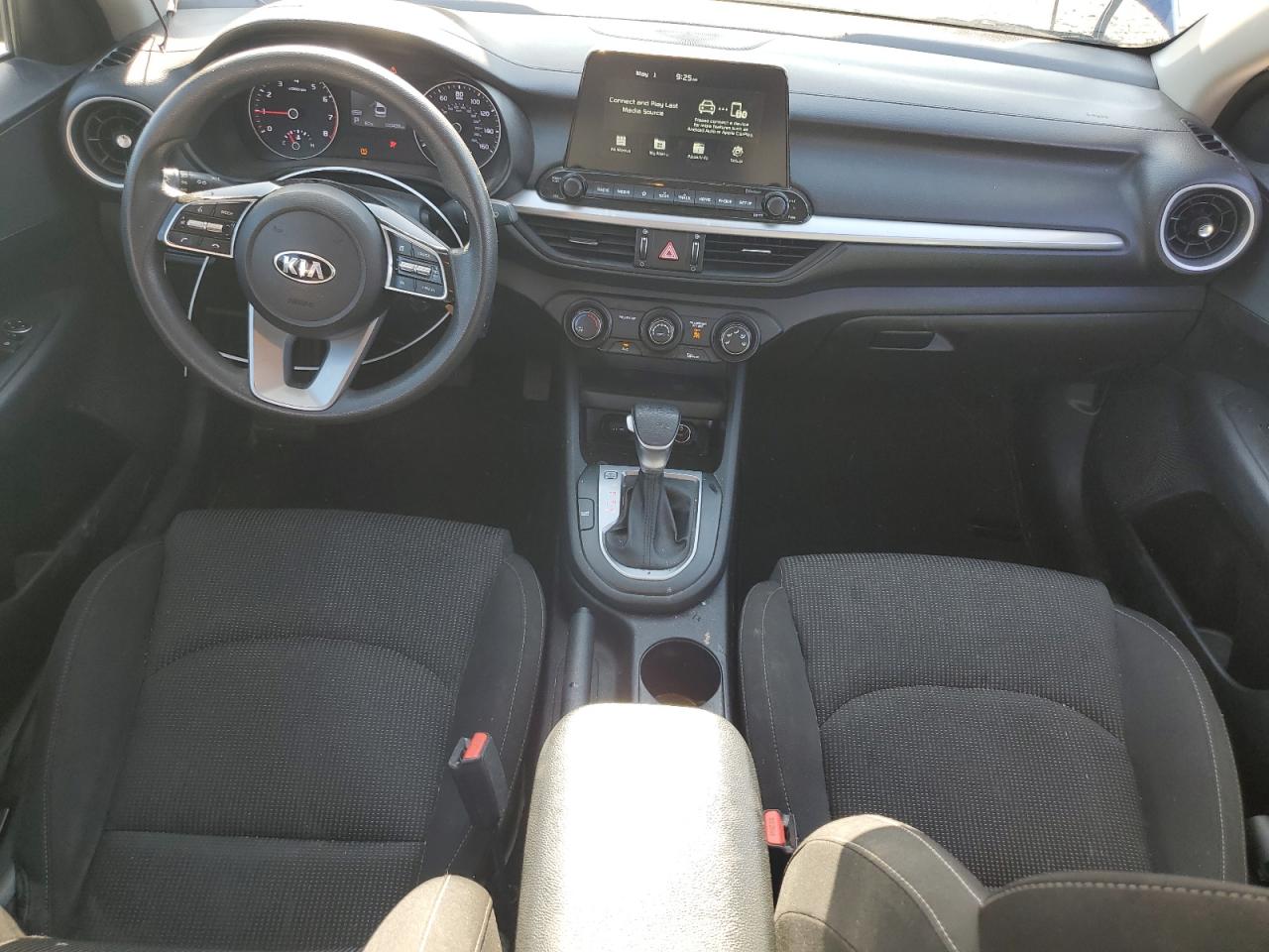 3KPF24AD2ME313089 2021 Kia Forte Fe