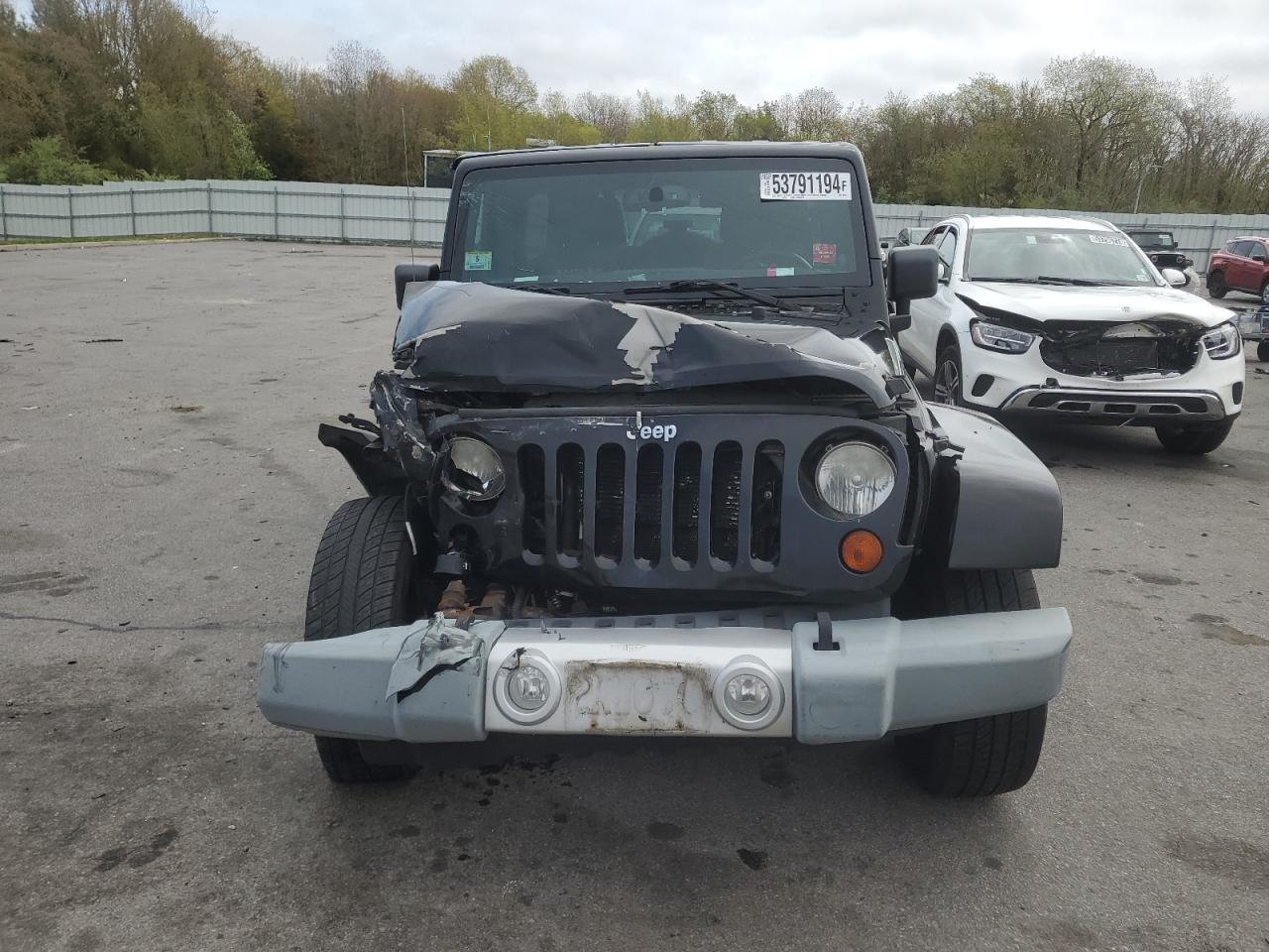 1C4BJWEG6DL665133 2013 Jeep Wrangler Unlimited Sahara