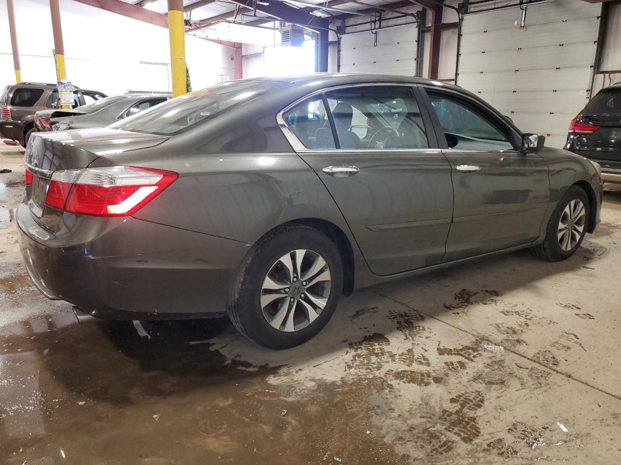 1HGCR2F33DA126581 2013 Honda Accord Lx