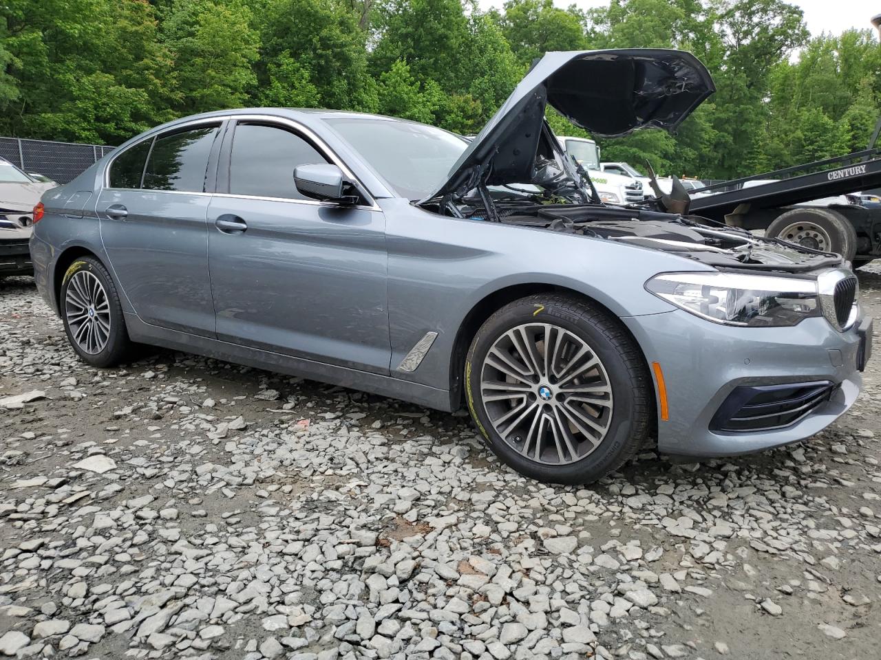 WBAJA7C57KWW49213 2019 BMW 530 Xi