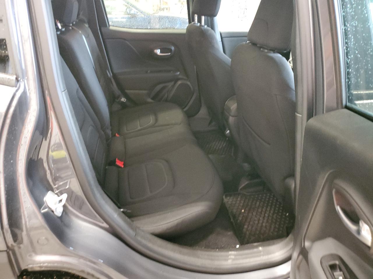 ZACNJDB13NPN49058 2022 Jeep Renegade Latitude