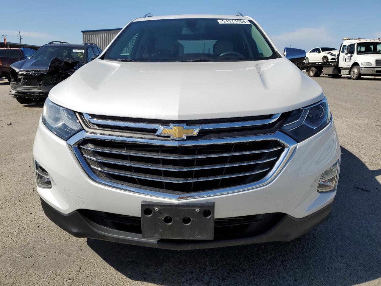 2GNAXMEV8J6317861 2018 Chevrolet Equinox Premier