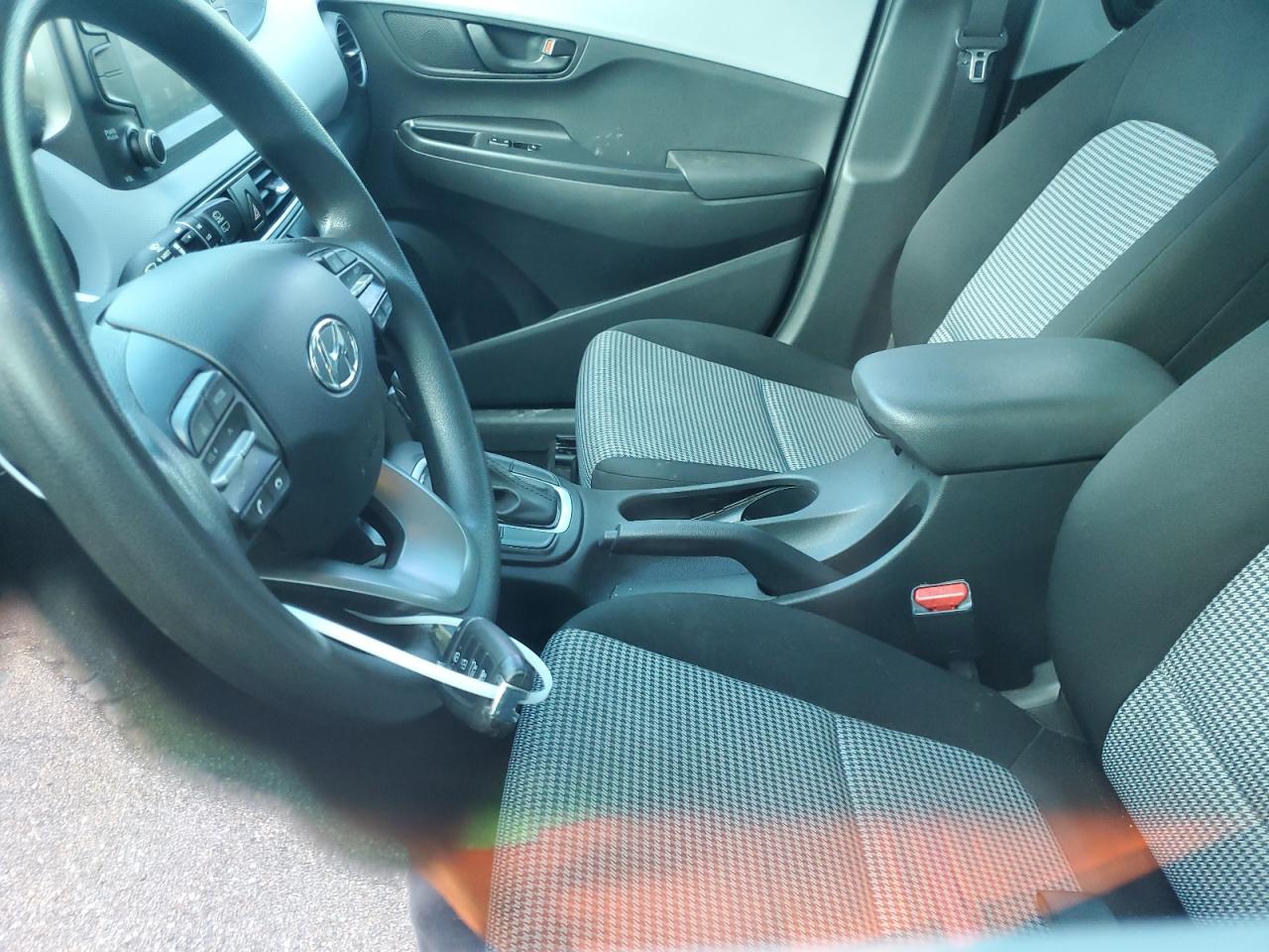 KM8K12AA9MU664171 2021 Hyundai Kona Se