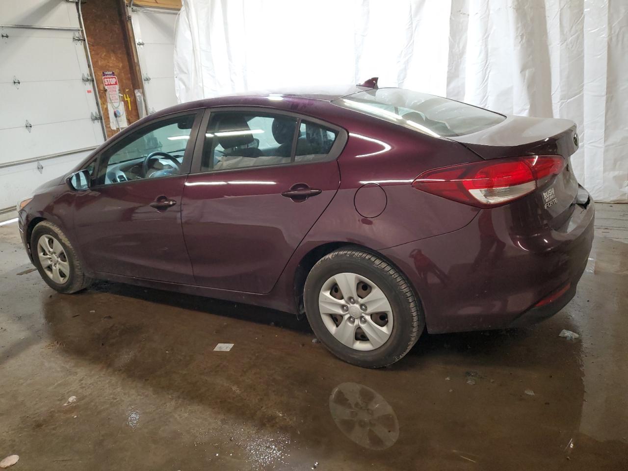 3KPFL4A7XHE011708 2017 Kia Forte Lx