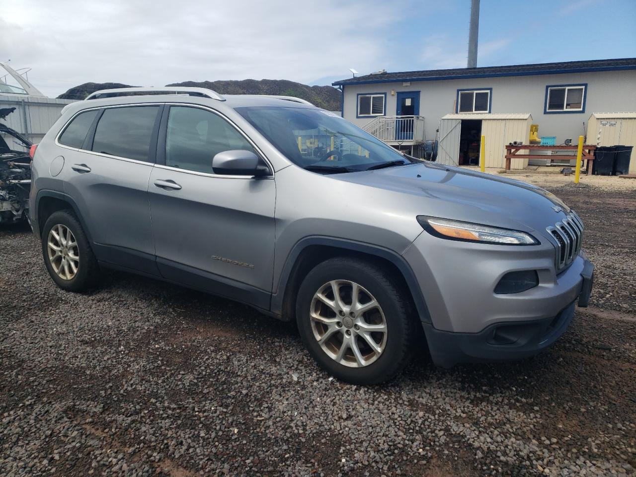 1C4PJLCB8GW211853 2016 Jeep Cherokee Latitude