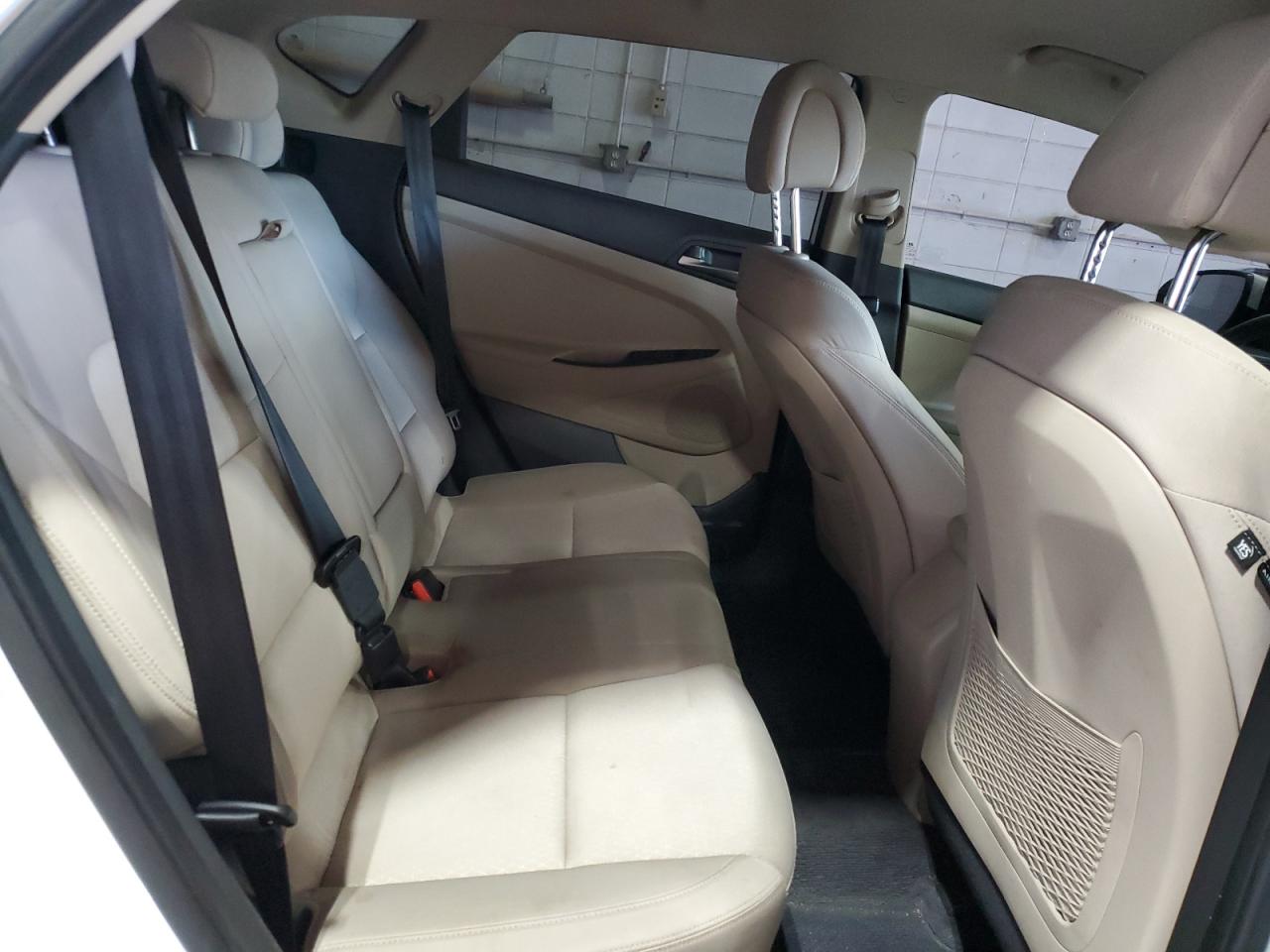 KM8J33A41HU501414 2017 Hyundai Tucson Limited