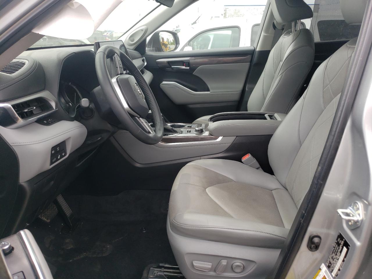 5TDFZRBH5NS185299 TOYOTA HIGHLANDER 2022