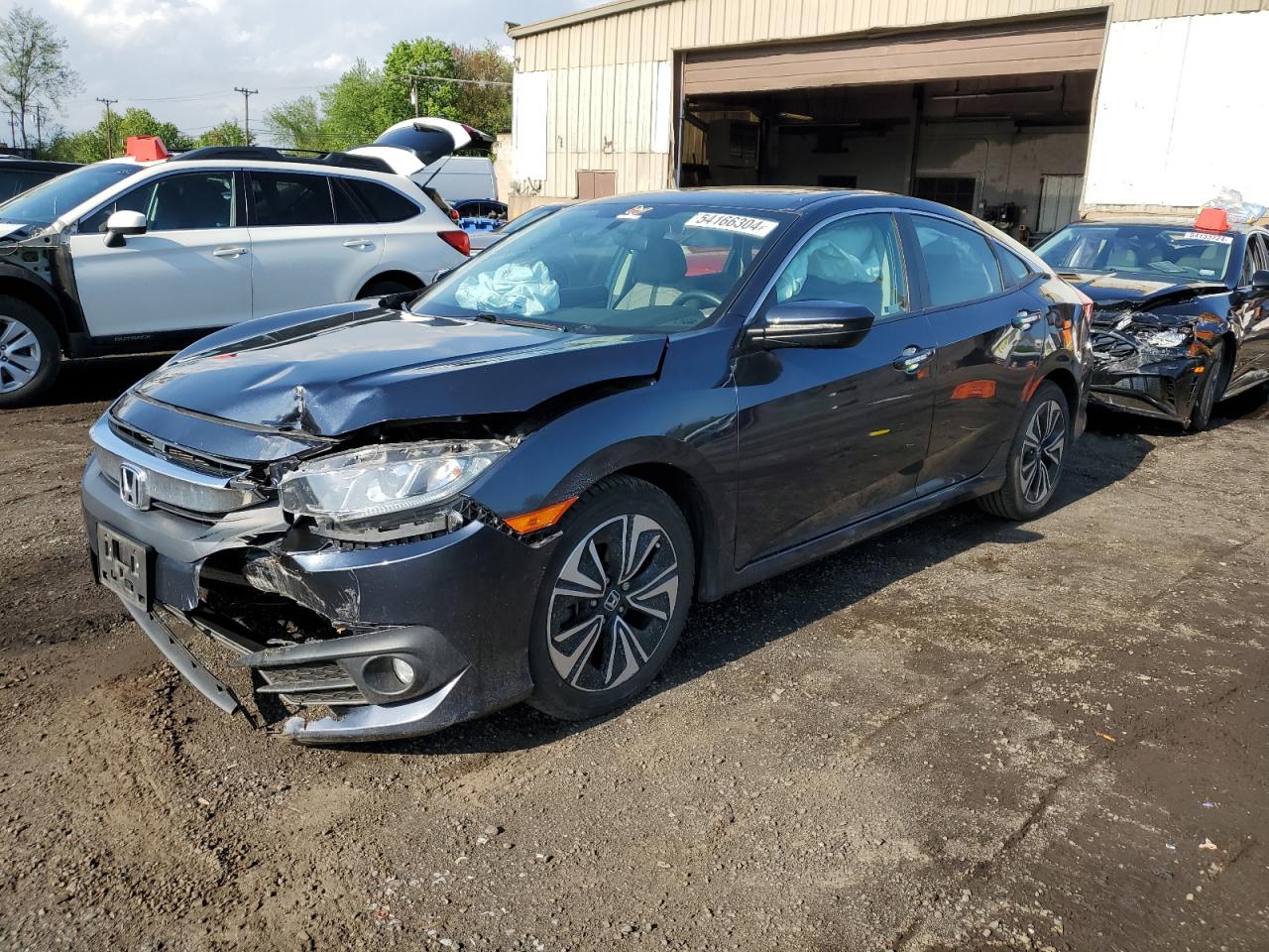 19XFC1F3XJE201129 2018 Honda Civic Ex