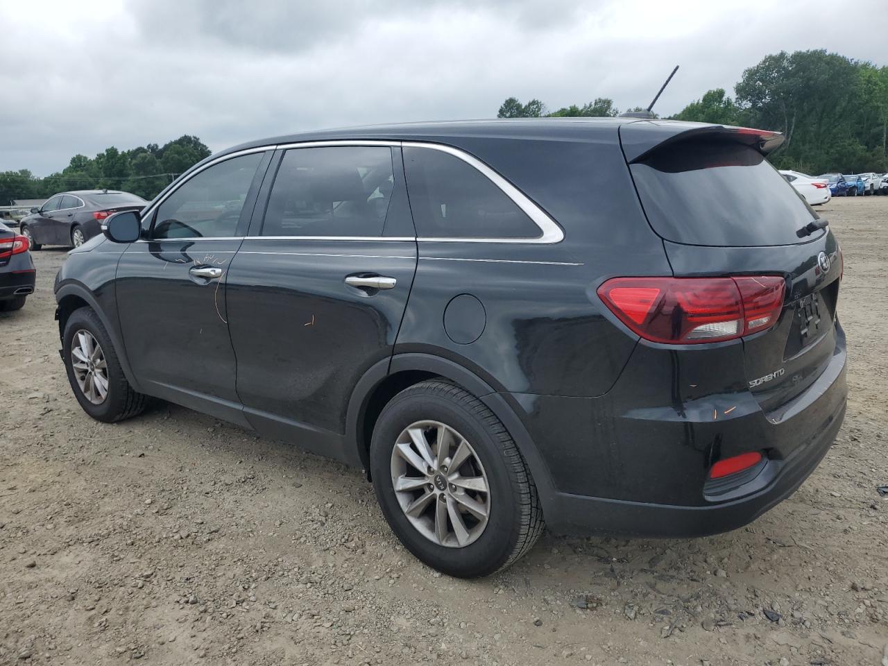 2019 Kia Sorento L vin: 5XYPG4A31KG567664