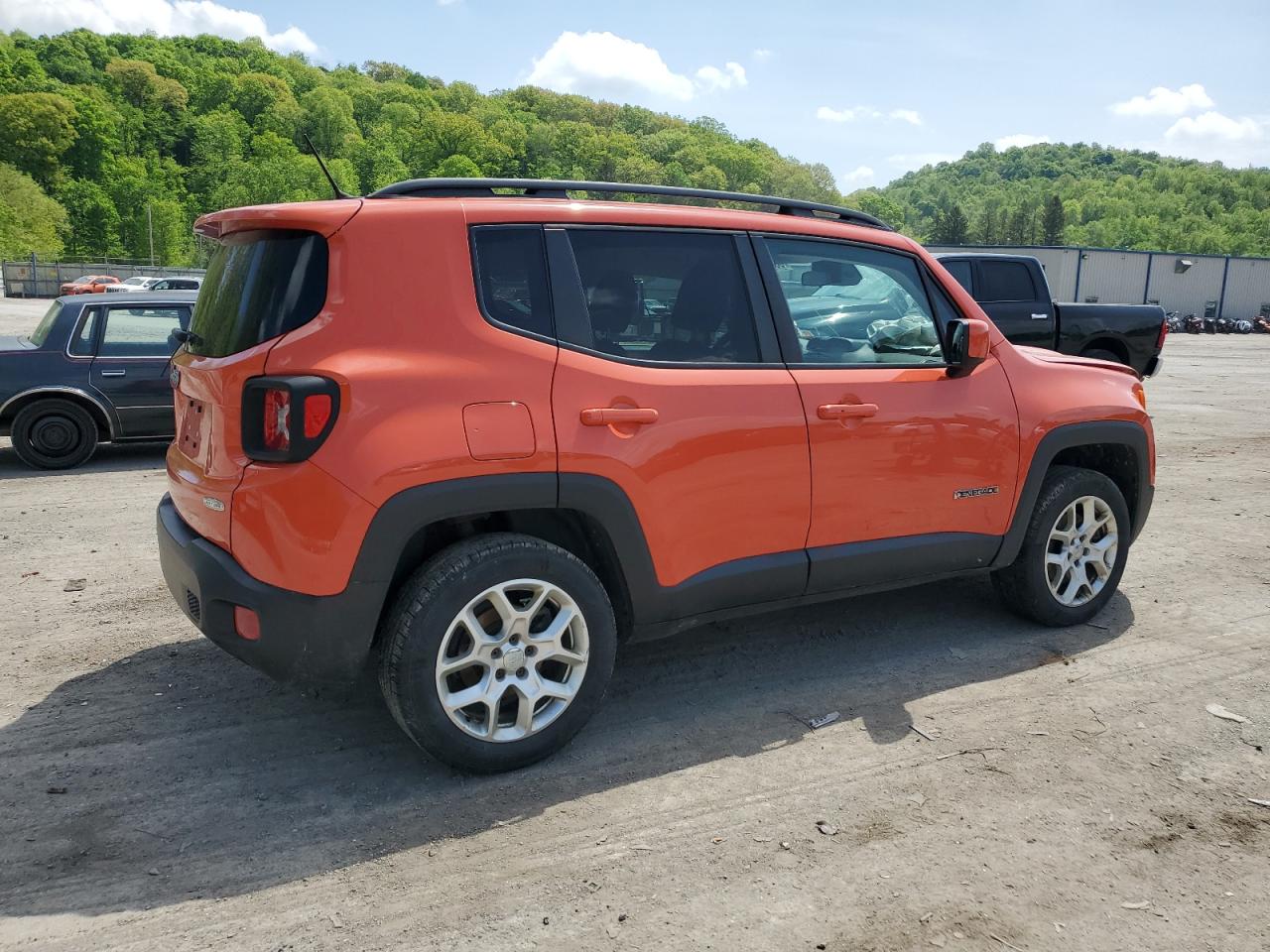 ZACCJBBT2FPC40974 2015 Jeep Renegade Latitude