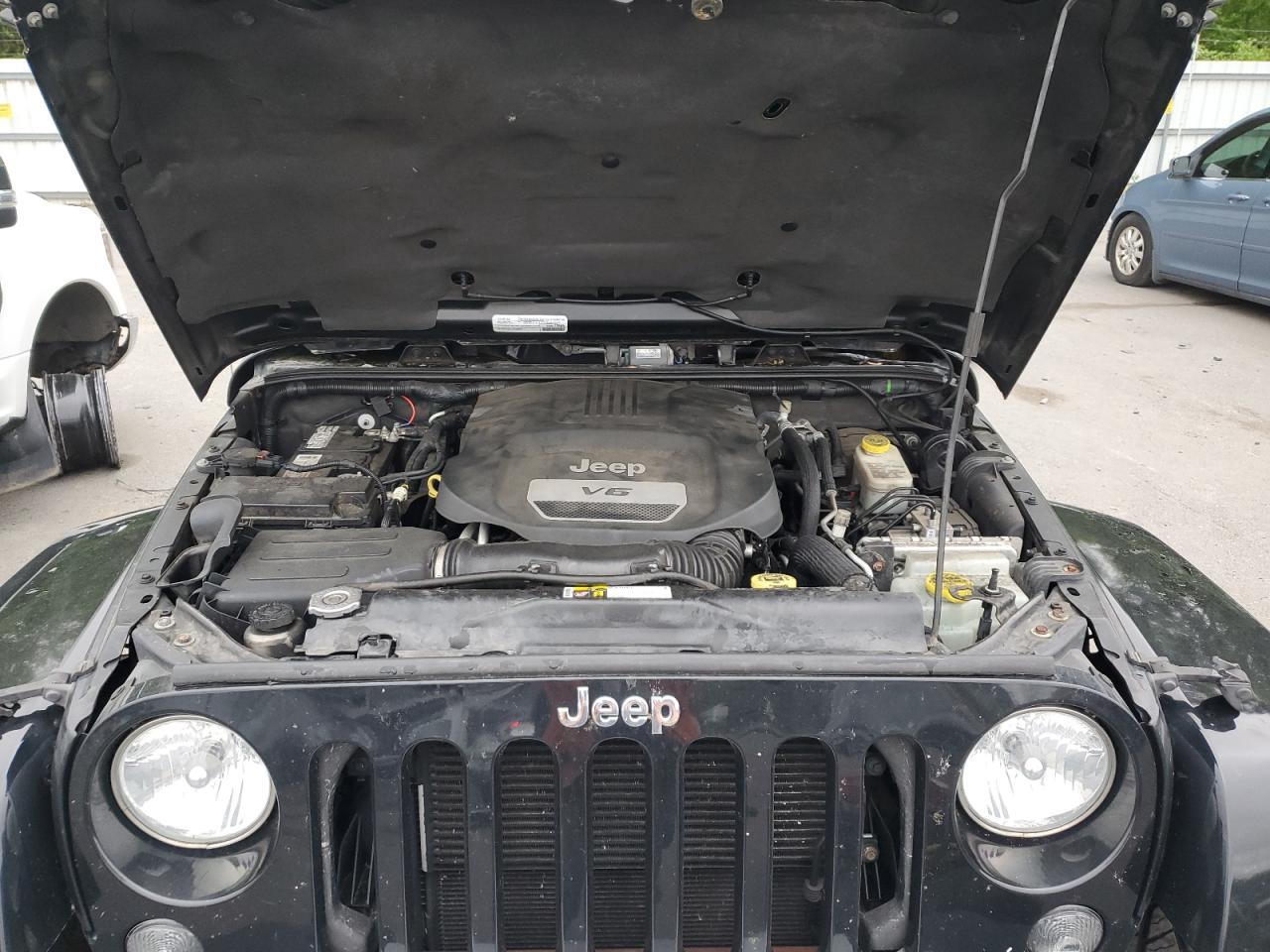 1C4HJWEG9FL647755 2015 Jeep Wrangler Unlimited Sahara