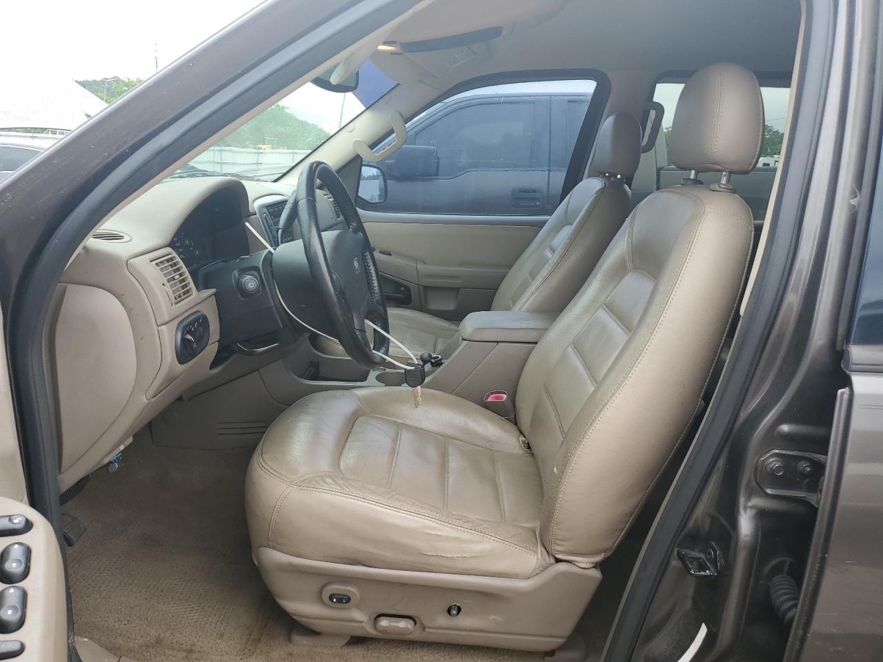 1FMZU73K25UB46669 2005 Ford Explorer Xlt