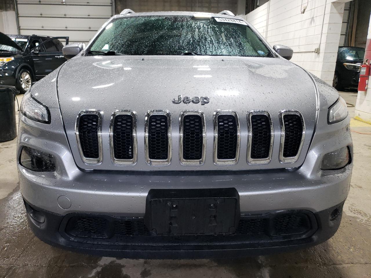 2017 Jeep Cherokee Latitude vin: 1C4PJMCS9HW589526