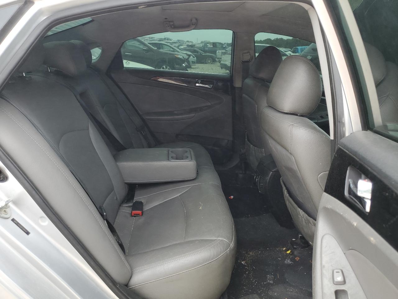 5NPEC4AC6DH598441 2013 Hyundai Sonata Se