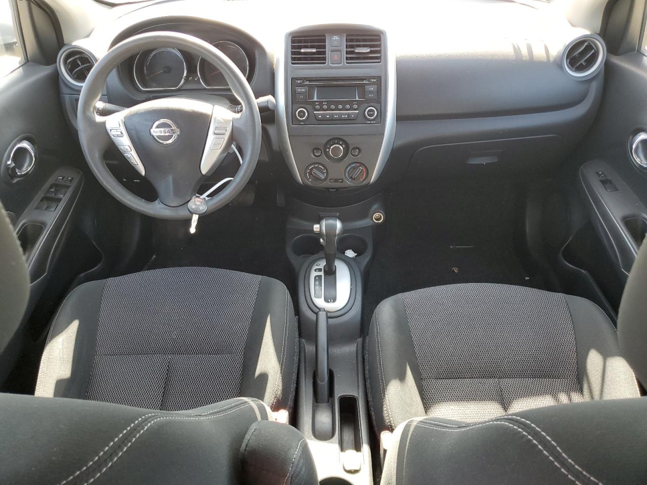 3N1CN7AP4JK441517 2018 Nissan Versa S