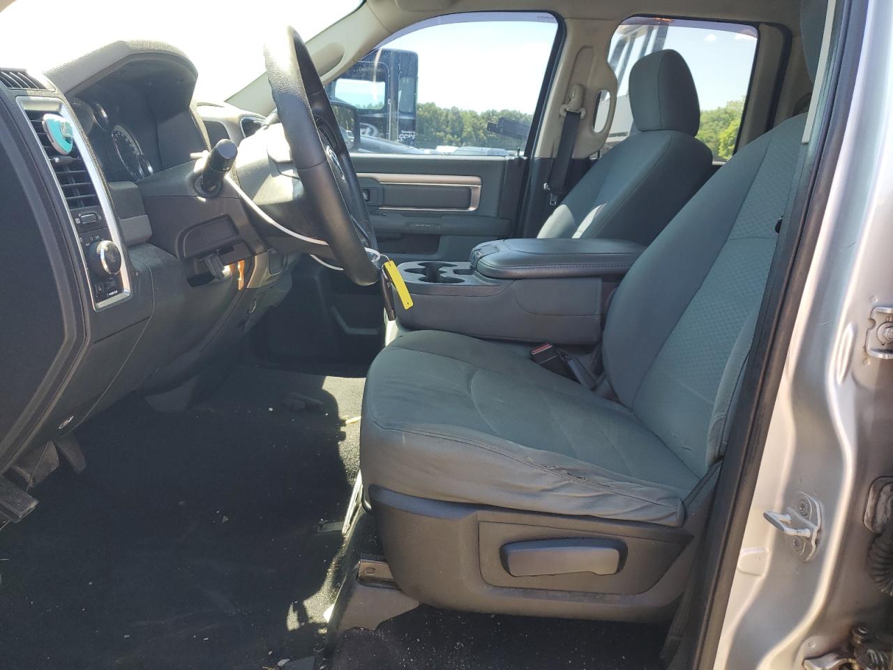 1C6RR7GT1DS697167 2013 Ram 1500 Slt