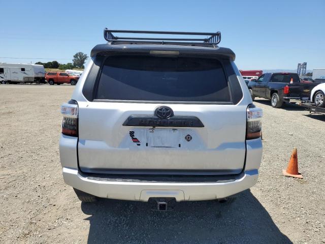 2020 Toyota 4Runner Sr5/Sr5 Premium VIN: JTEBU5JR9L5833967 Lot: 56953574